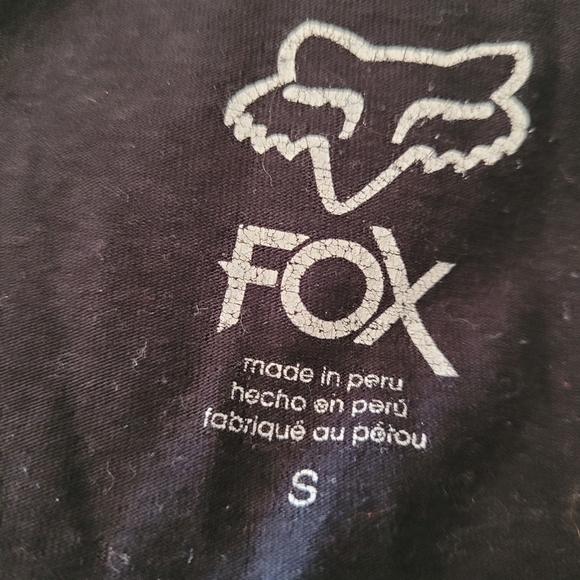 Fox tee sz s plus a tank top - Picture 3 of 6